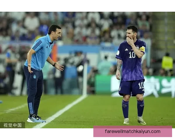 斯卡洛尼战术纪律保持稳定，球队状态逐渐回暖，备受关注。